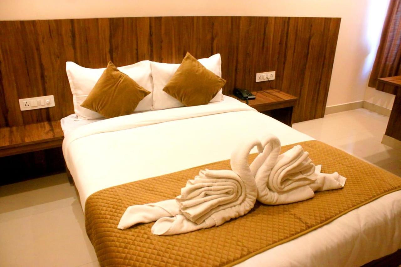 Hotel Sakura Inn Hosur Luaran gambar