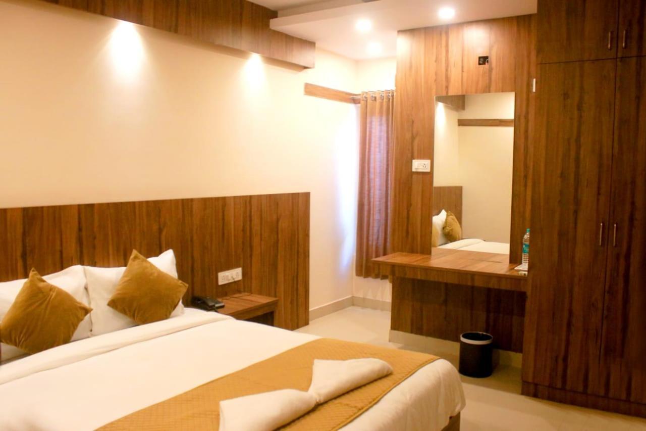 Hotel Sakura Inn Hosur Luaran gambar