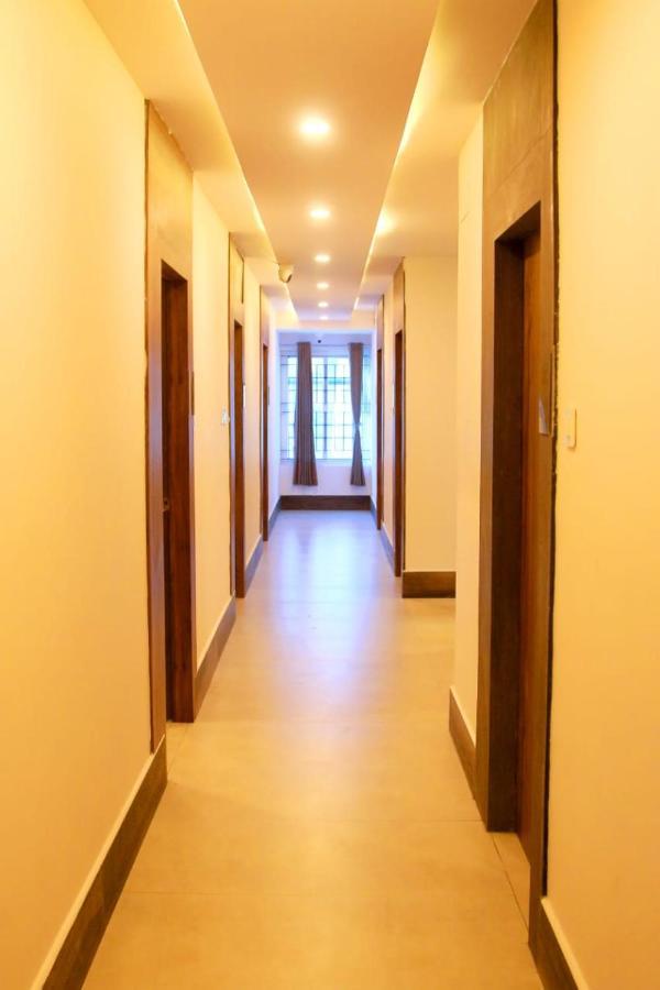 Hotel Sakura Inn Hosur Luaran gambar